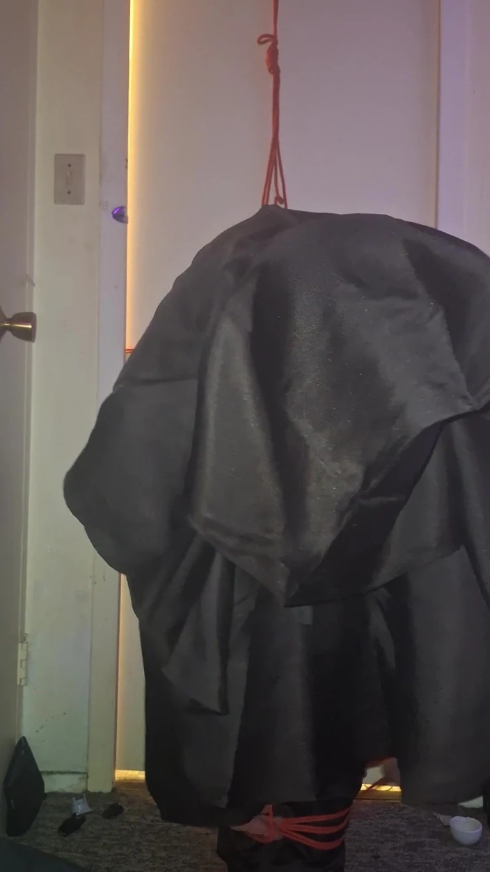 Robert48569: Daddys a Monk... Bondage