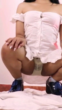 Fingering and Peeing Secretly