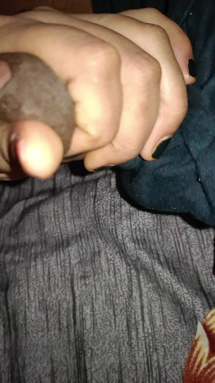 Catchybusty: Desi ncr tante grote kont mollige figuur wil elke keer...