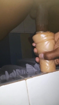 Jerking off S8 E10