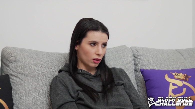 Black bull challenge: Nelly Kent Intervju Och Striptease För Black Bull Challenge
