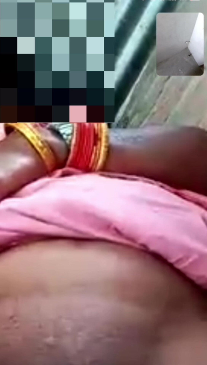 AkashKumar: Indiana do interior mostra sua bunda e buceta para seu...
