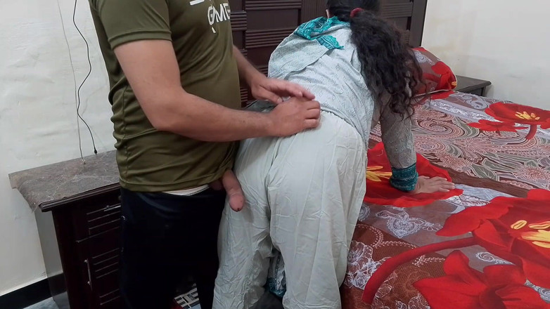 QueenbeautyQB: Hintli koca eve döner dönmez karısıyla seks yapıyor
