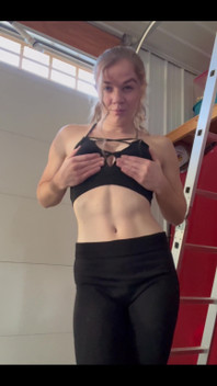 Do You Like It When I Flash You During My Workout?