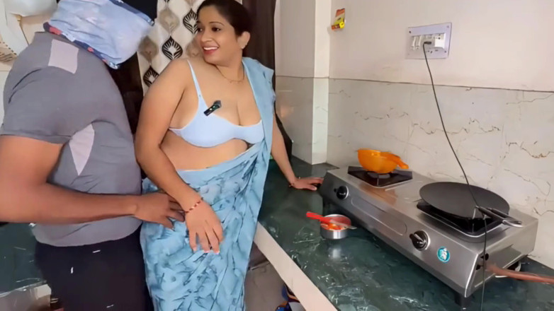 FantacyCouple: Indian Unsatisfied Bhabhi Lusty Sex with Devar on Kitchen Stand