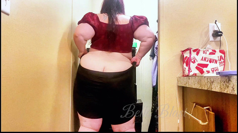 BellaBlast: 엉덩이 창녀와 함께 아무도 보지처럼 춤을 추는 후장 에너지!