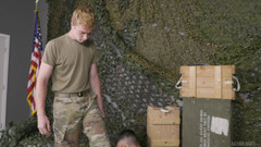 Active Duty: Activeduty - sarjan berambut merah menggerudi rekrut baru Tyler Lakes