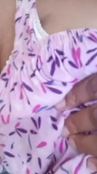 Desi Anne grandi tette pelose