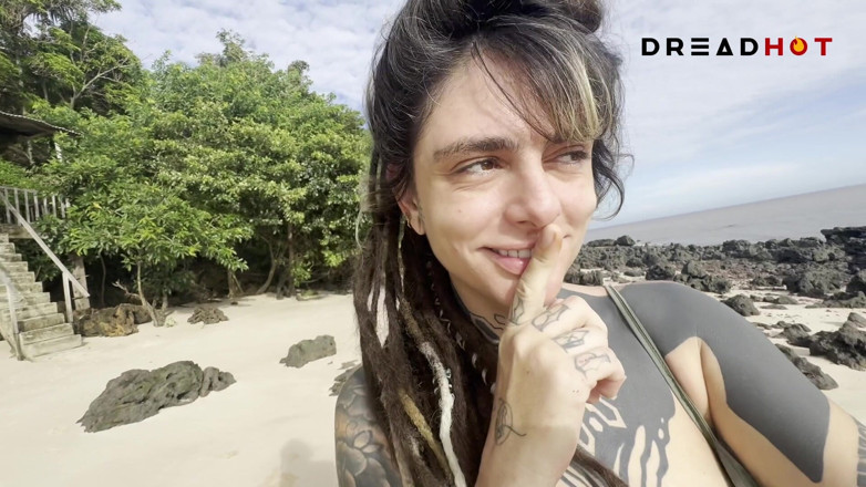 Dread Hot: I Made a Very Tasty Squirt on a Deserted and...