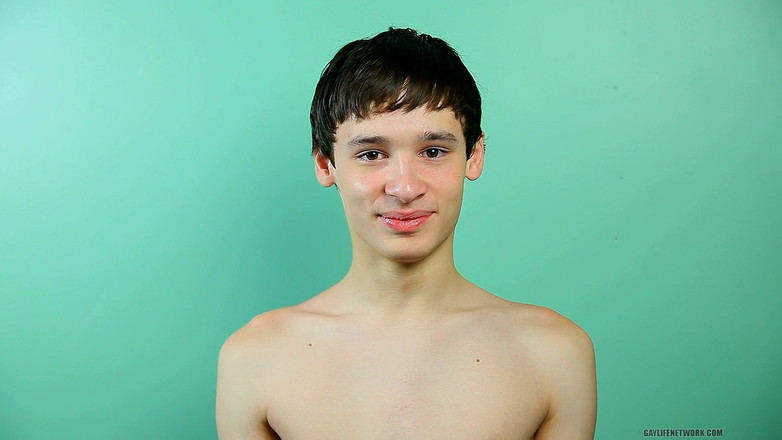 Beddable Boys: Cute Twink Damien Telrue Gives Interview