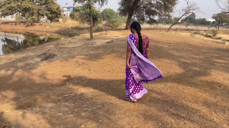 Shivani sahu: Desi Beautiful Bhabhi Outdoor Private Sex Full Hindi Audio