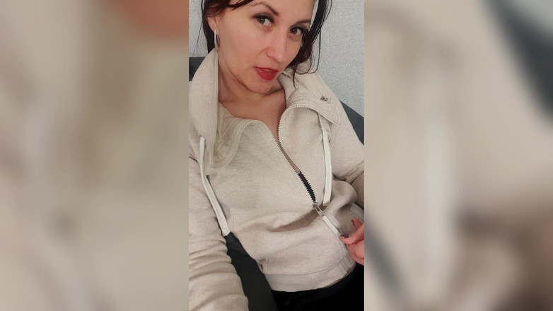 Adele Amber: Tette calde