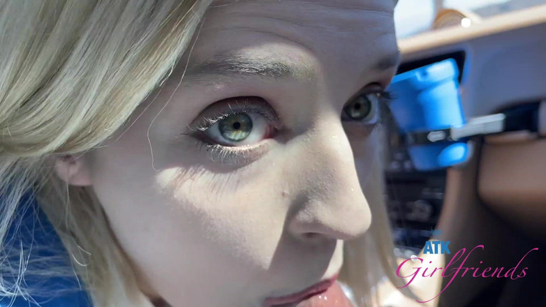 ATK Girlfriends: Appuntamento virtuale