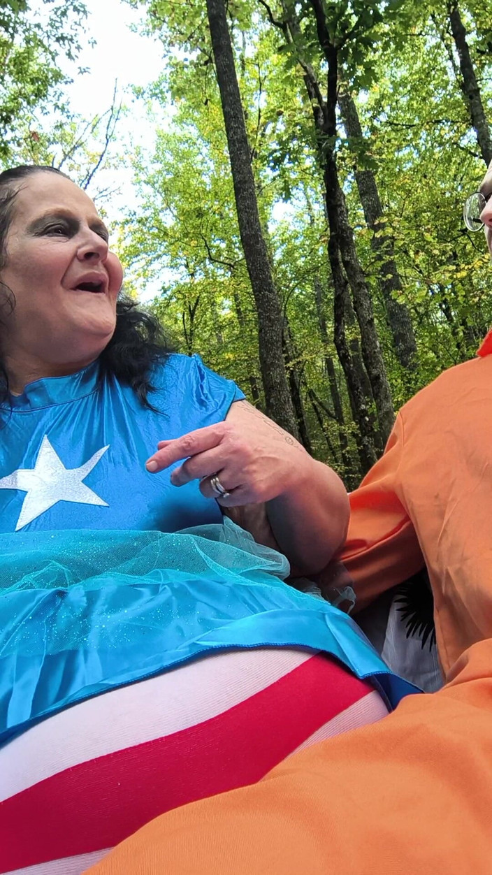 HerculesnVENUS: 顽皮的女演员户外场景逃生试图进入阴户