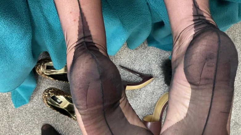 Mr MF: I piedi della signora matura permette al suo ragazzo con...