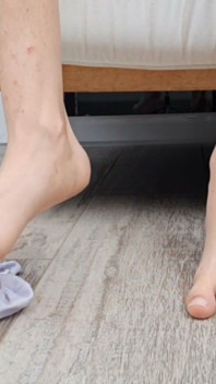 White Ankle Sock Peal & Reveal: Slim Arch and Delicate Toes
