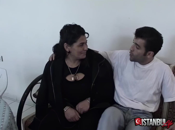 Istanbul life: Une veuve se fait enfin baiser