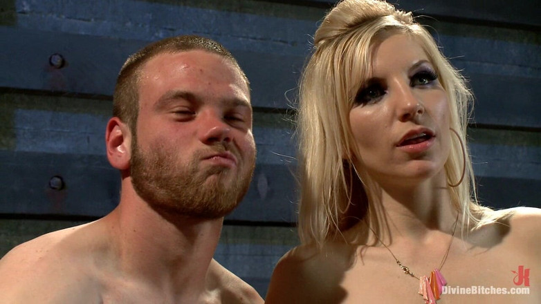 Divine Bitches by Kink: Ahlaksız koro çocuğu bölüm 2 "Ashley'nin amından zevk"