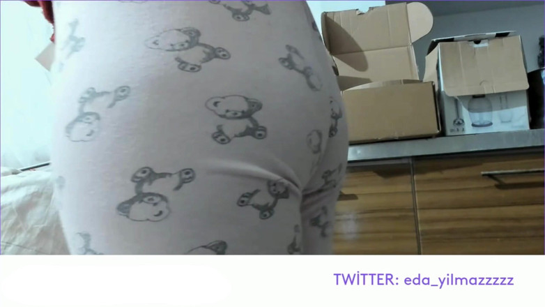 bigass_sexy_bigboobs: Deve toynağı, pijamalı mastürbasyon