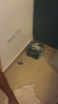 1 kundička 5 ptáků. Tlustá holka šuká celé komando
