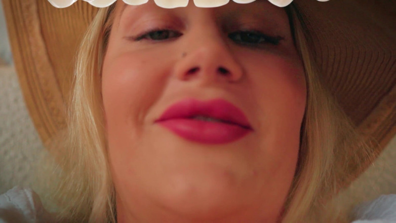 JessieHH: Levend gebeft en geheel ingeslikt door mijn eigen stiefzoet HD