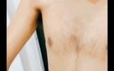 Tani: Des hommes nus jouissent dans la chambre