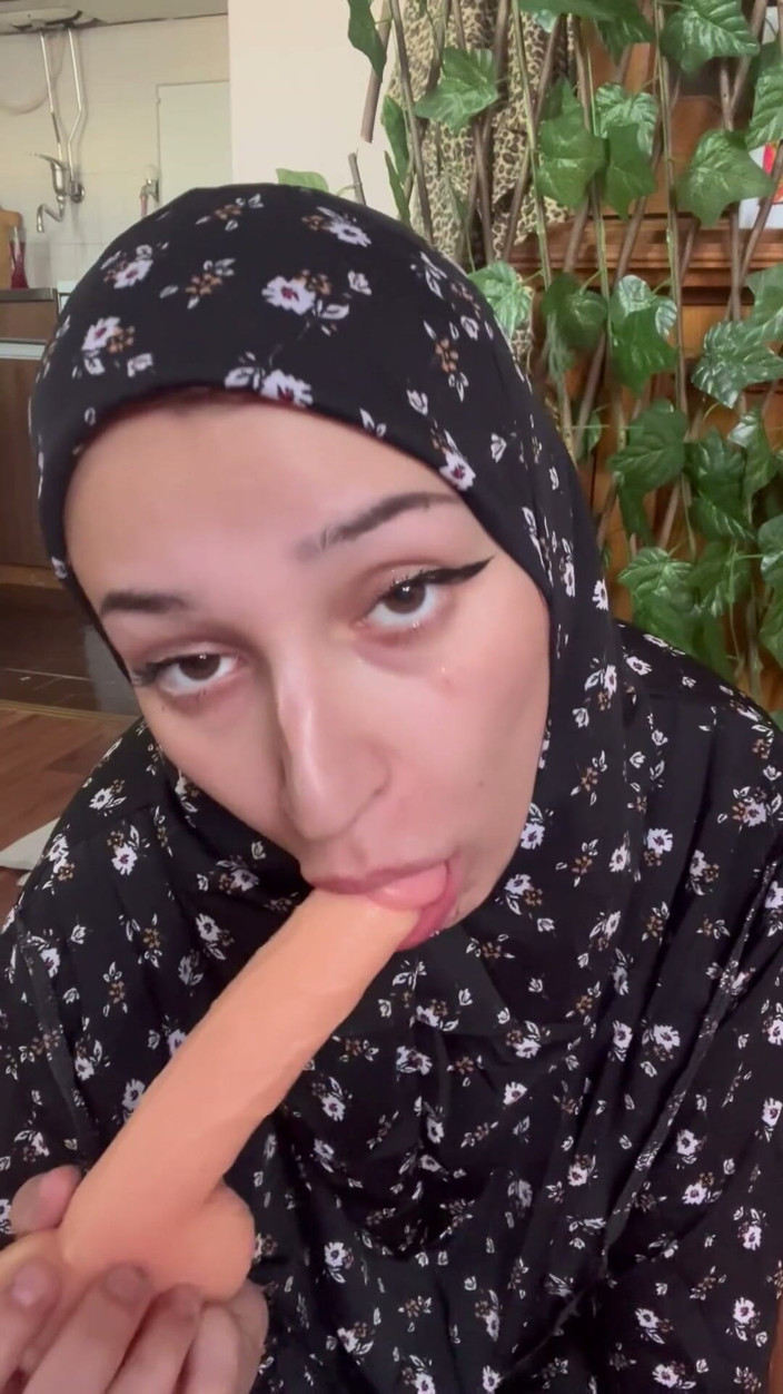 lanalovacutie: Muslim Riding You
