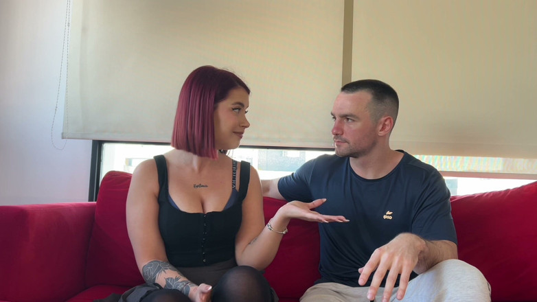 Andres Acosta: Behind the Scenes with Beautiful Natural Body Redhead Babe, Joha...