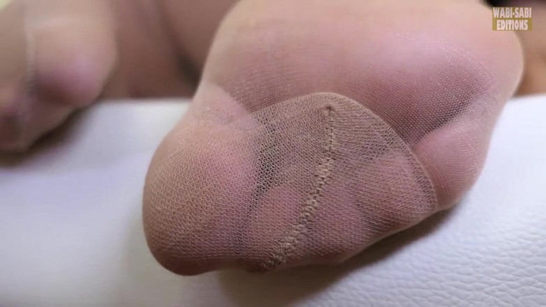 Wabi-Sabi Editions: Ciemny salon. Ran wpada w pułapkę niekończącej się zakazanej przyjemności....