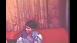 Sesso orale e masturbazione di gruppo in una festa del sesso vintage (Film completo)