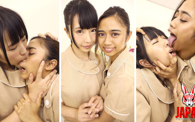Japan Fetish Fusion: 水島ありす vs 柚木アイシャ - 汚れのないスパ内で汚い息、鼻舐め、唾バトル