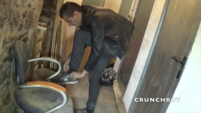 Crunch Boy: Giovane gay scopato da un giovane ragazzo etero sexy