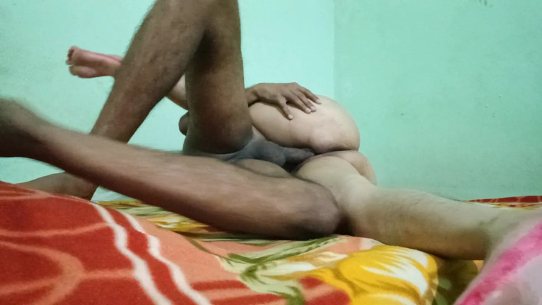Housewife 69: Romantis dan seks sama saudara tiriku