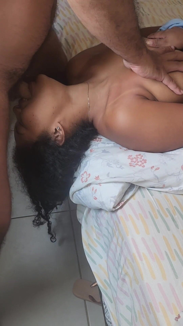 Pietro Montoya: Sarı Sidiğini Baş aşağı Verdikten Sonra Kölemin Boğazıyla Seks Yapıyorum 02/04/2025