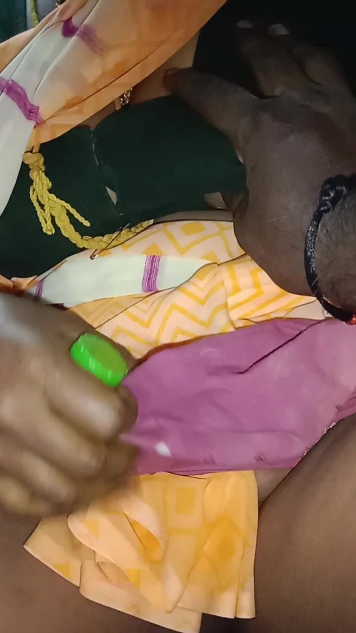 Tamil Anti Uma: Dì hàng xóm của tôi gọi cho tôi khi chồng...