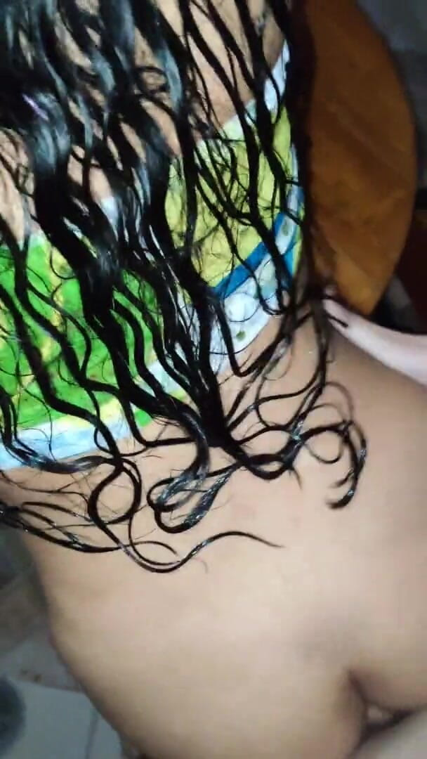 Egyptian taboo clan: 她正在洗澡，但我变得饥渴了