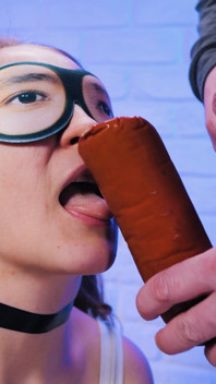 Min vän lurade mig med smakspelet 2025.02.24 Mitt första ansiktsknull