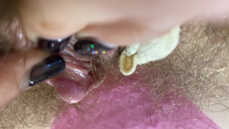 Cuteblonde666: Extremo primer plano de masturbación, coño peludo, clítoris grande frotando