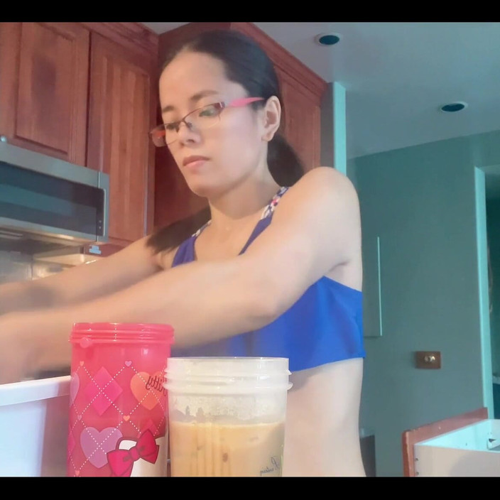 sweethanajapanese: Я убираю на кухне время развлечения