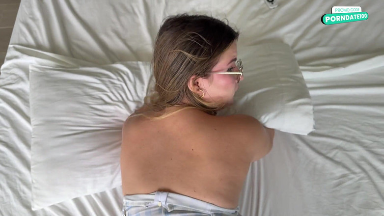 Maracumangoo: Ты девушка в этом знаменитом порно видео? Я скажу твоим родителям!