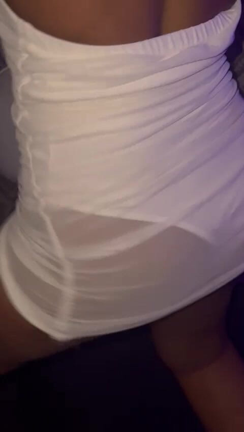Caramela Sluty Wife: Vibrating Egg Twerk Slut Dance