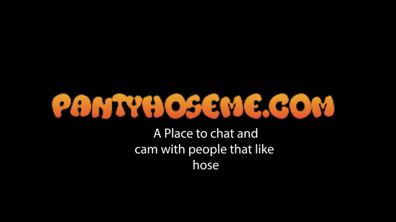 Pantyhose me porn videos: Loraine in the park takings pics showing up her skirt...