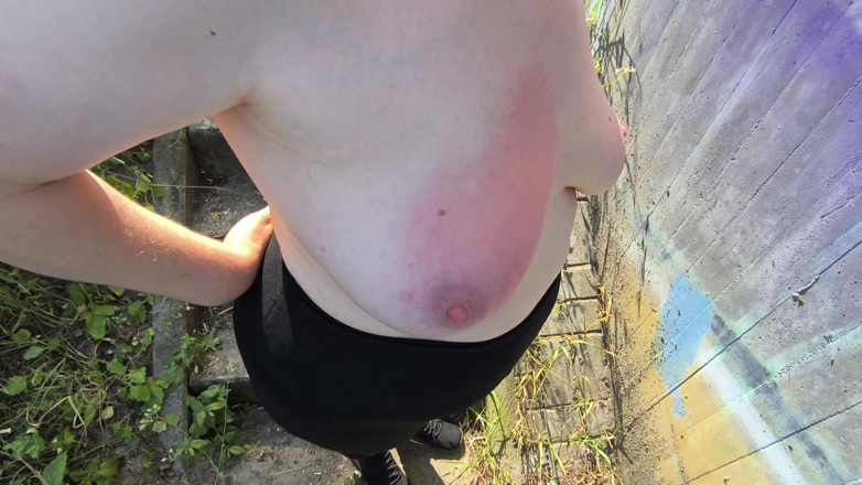 Bouncy Tits Action: Record du monde de claques espagnoles Trainig 2 - 9 sur 18 - 4230 gifles