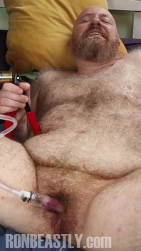 Squirting im regen mit meiner kitzlerpumpe