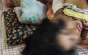 Sakshi Raniii: Индийская беременная мачеха трахнула свою киску сумасшедшего пасынка в спальне
