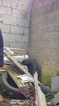 Sora vitregă a spus doar uite... dar uite ce s-a întâmplat! într-un lot vacant