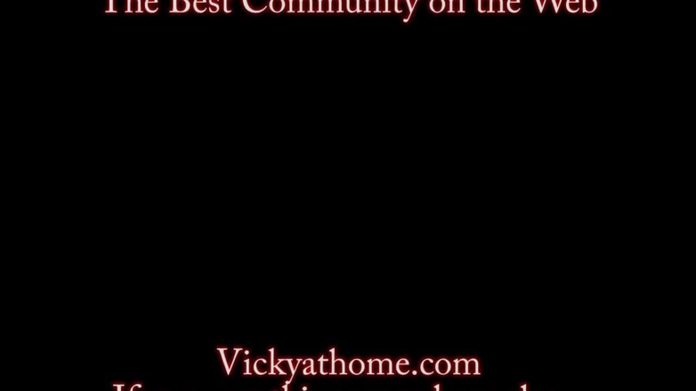 Vicky Vette: Вікі Ветт ділиться членом свого чоловіка з Бріттані Ендрюс