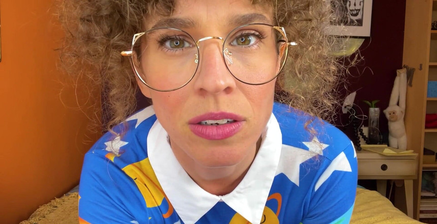 VibeWithMommy: Üvey anne tatlı oğlanlarını bu şekilde aşağılamayı seviyor