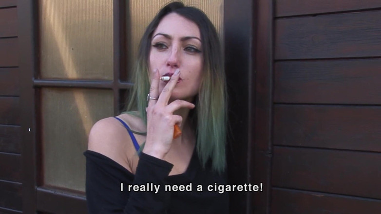 Super Heroines in Distress!: Nicole závislost na cigaretách!