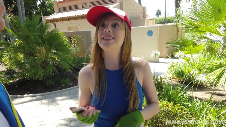 Family Strokes: Cute gamer chick fucks her hung step-bro